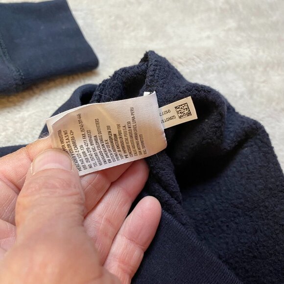 American Eagle Womans Navy Sweatshirt With "Peace" Patch Design Ah-Mazingly Soft - Picture 10 of 10